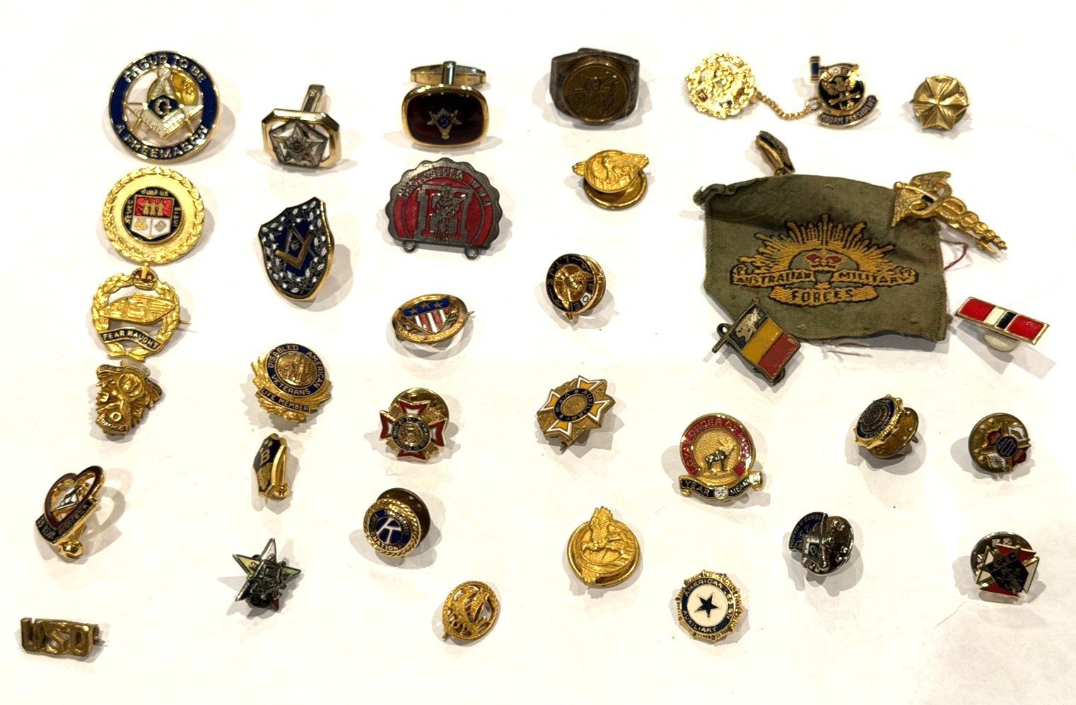 MILITARY WWII MASONIC FOE MOOSE VFW AM LEGION LAPEL PINS AU PATCH LOT 35 VINTAGE