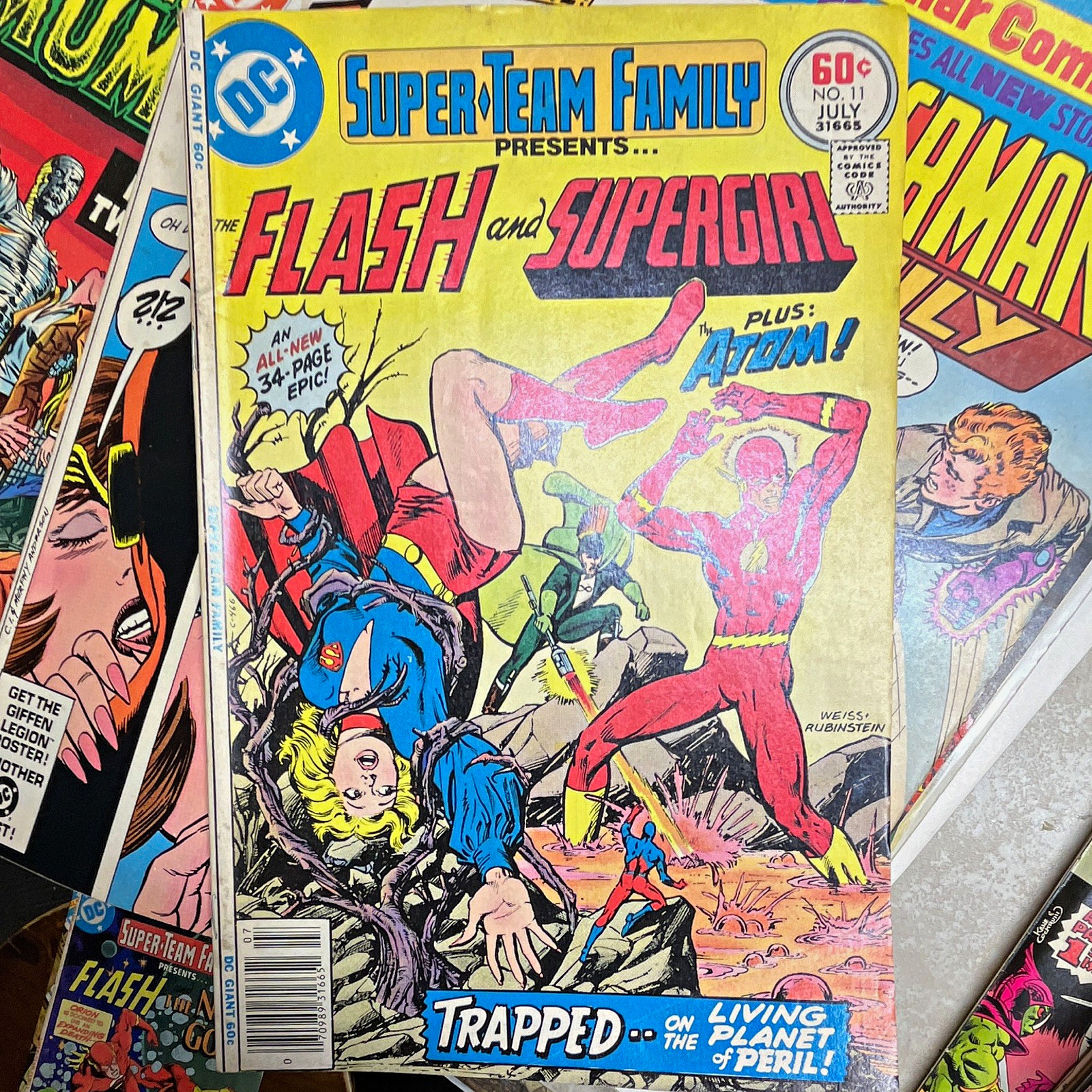 Super-Team Family #11 | DC Comics | 1978 Bronze Age | Flash Supergirl Atom