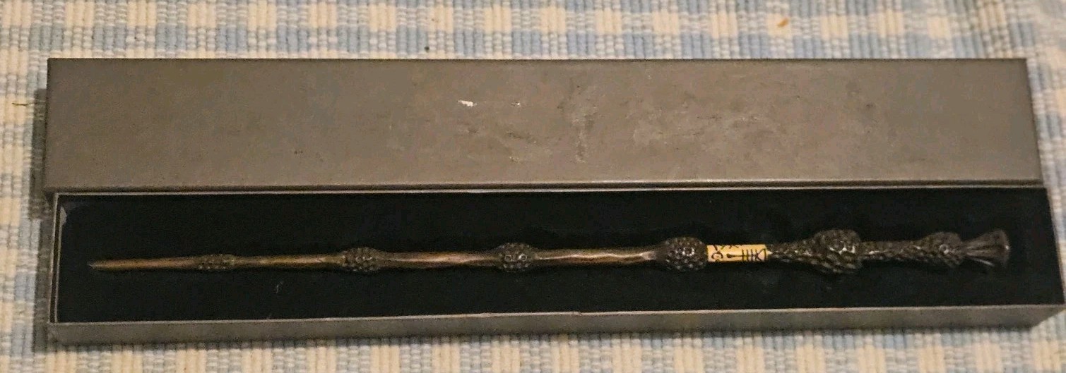 Professor Dumbledore Wand Harry Potter Warner Bros Studios Tour (Elder Wand) Professor Dumbledore Wand Harry Potter Warner Bros Studios Tour (Elder Wand)