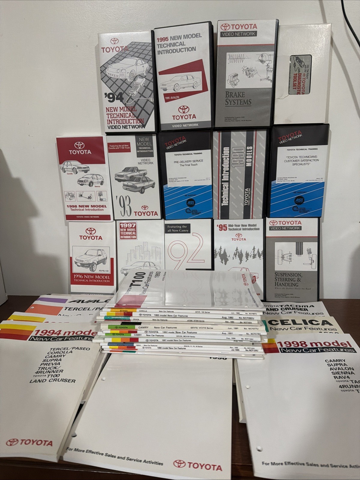 Huge Lot Of 43 1990-1998 Toyota Video Network Manuals & VHS 4Runner Tacoma Tech Huge Lot Of 43 1990-1998 Toyota Video Network Manuals & VHS 4Runner Tacoma Tech