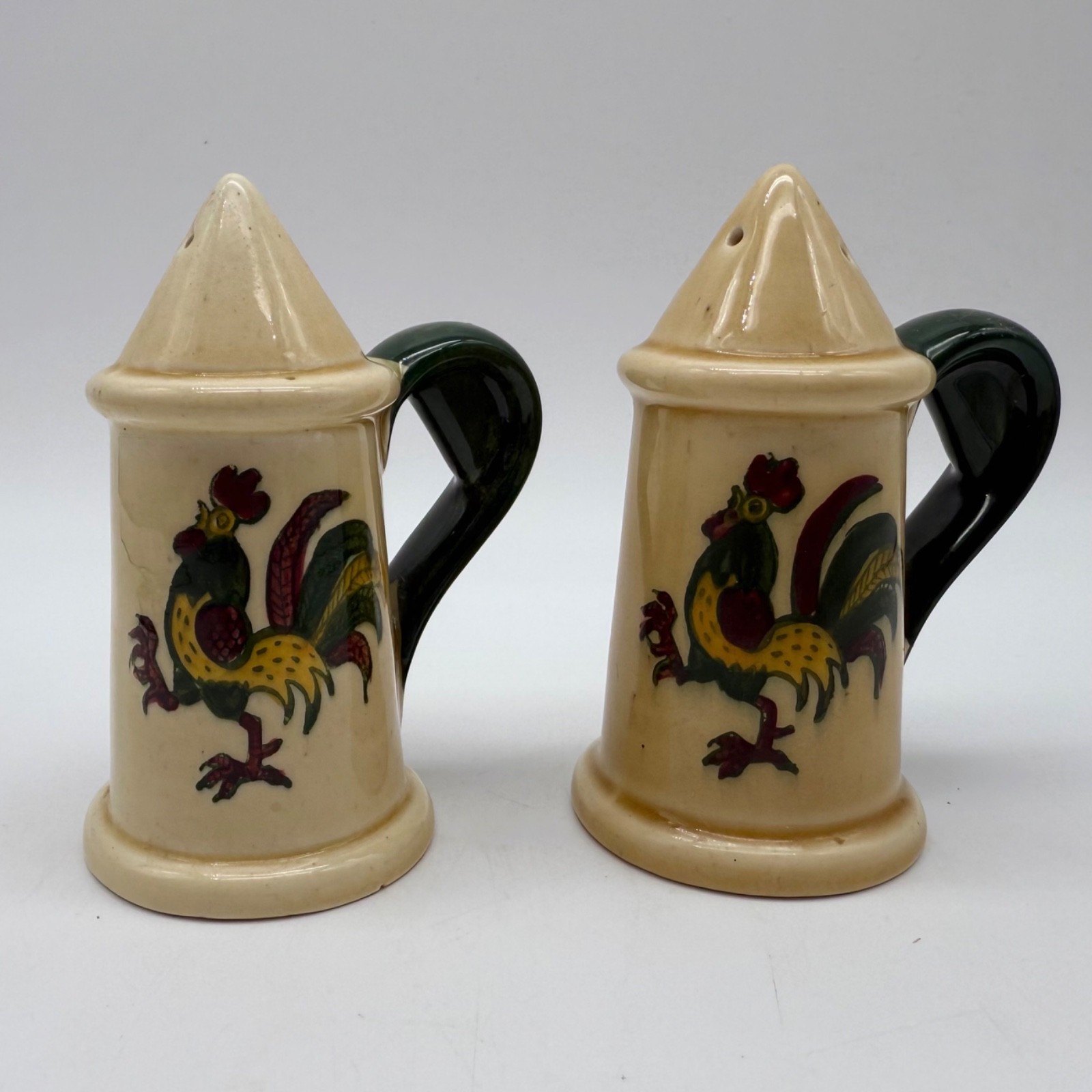 Metlox Poppytrail Rooster Salt & Pepper Shakers Vintage Provincial Green