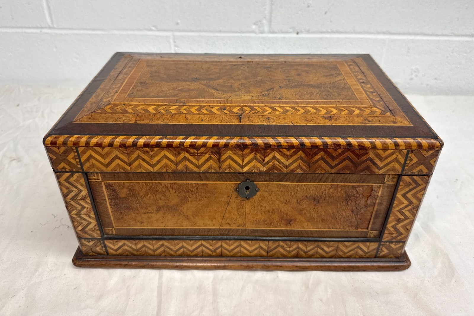 antique 19th century handmade inlaid marquetry parquetry wood jewelry sewing box antique 19th century handmade inlaid marquetry parquetry wood jewelry sewing box