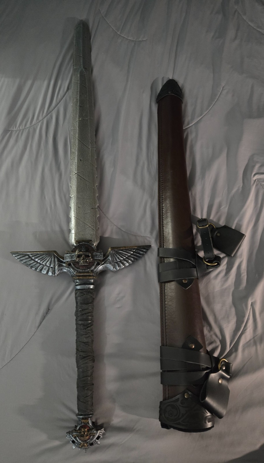 Ateliers Nemesis Custom Foam LARP Warhammer 40k POWER SWORD & leather scabbard