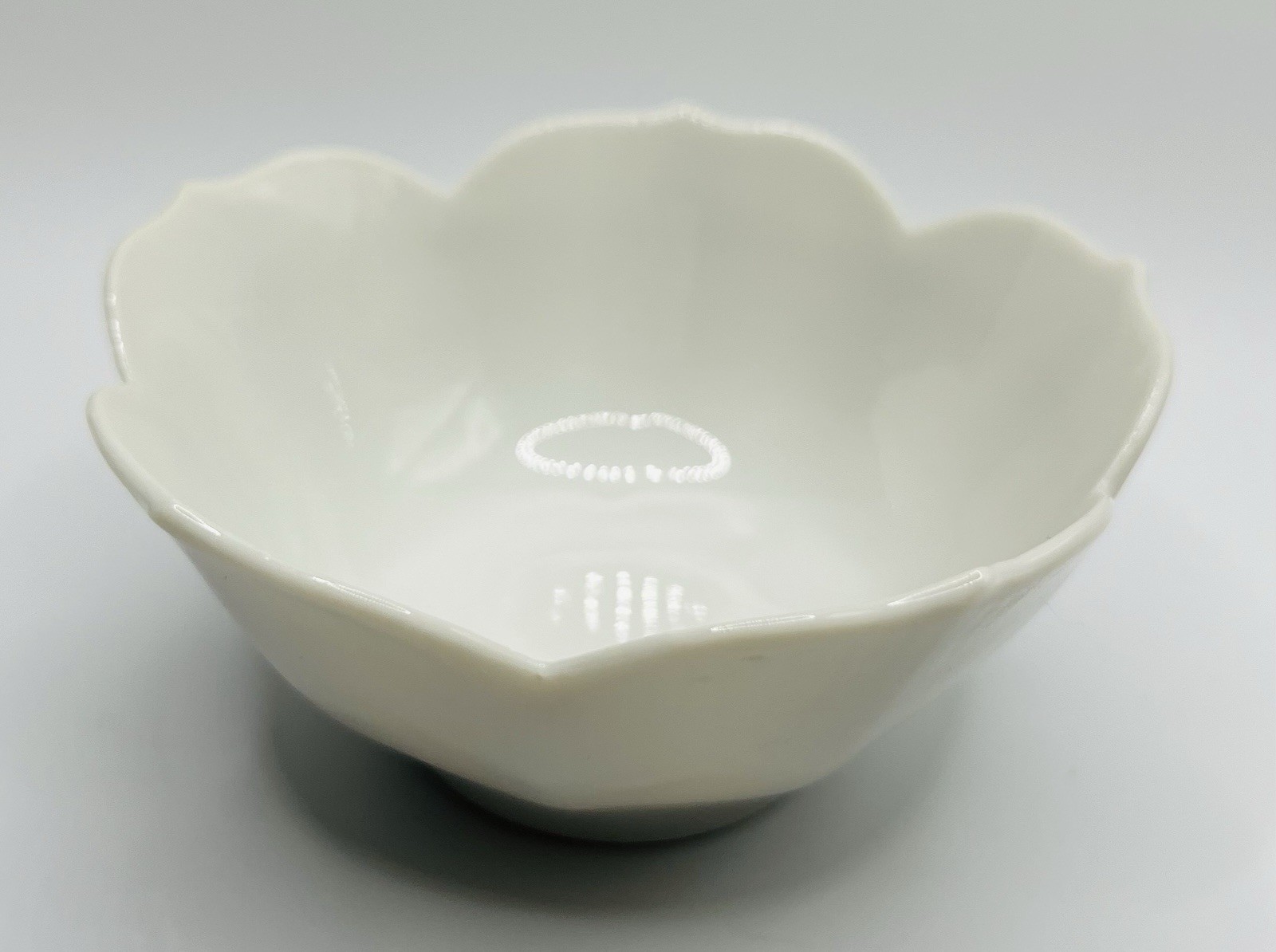 Vintage White Fine Porcelain Lotus Flower Petal Small Bowl Dish Scalloped