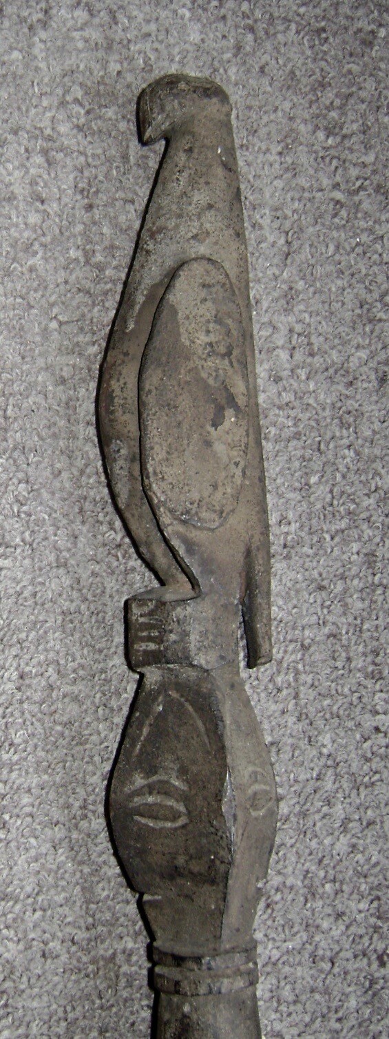 vintage Abelam sago pin w stand,Bird finial PNG,Papua-New Guinea,Pacific islands vintage Abelam sago pin w stand,Bird finial PNG,Papua-New Guinea,Pacific islands