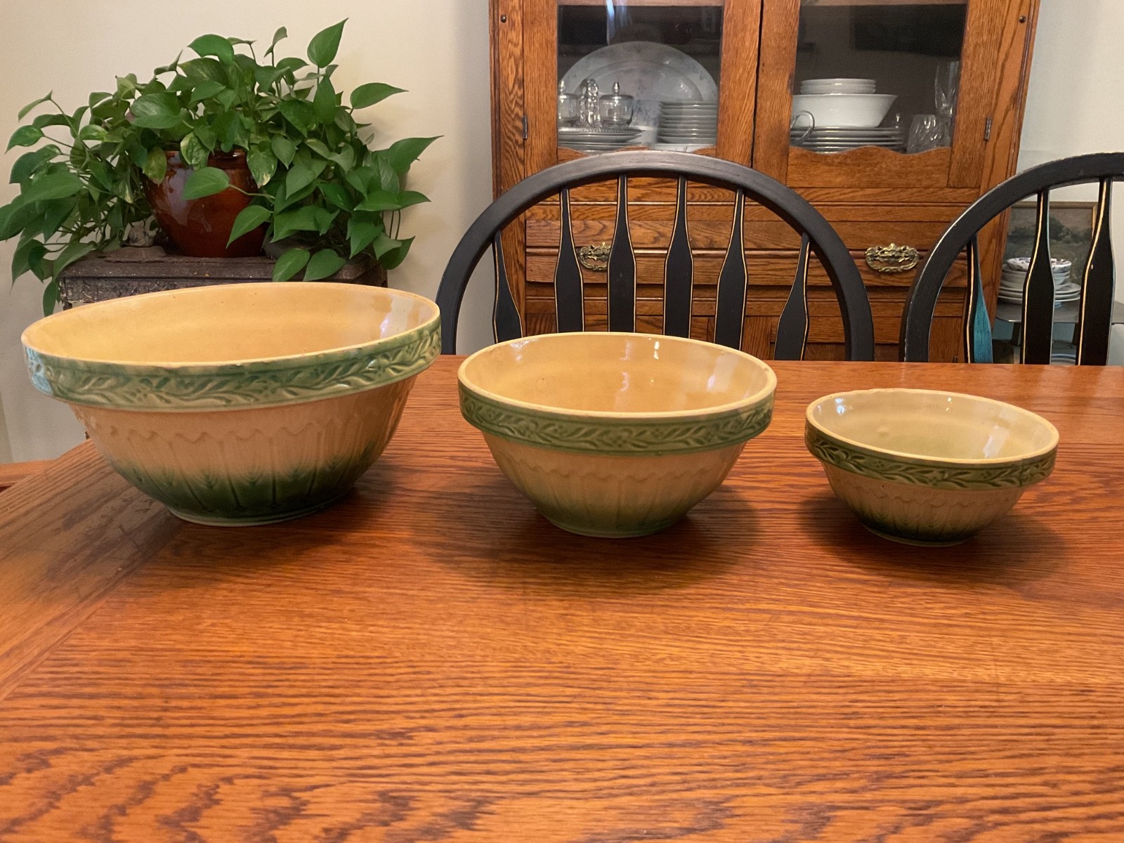 Antique American Cream & Green Hull Gothic 3-Pc. Yellow Ware Bowl Set Antique American Cream & Green Hull Gothic 3-Pc. Yellow Ware Bowl Set