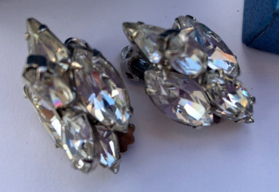 vintage estate WEISS RHINESTONE CLIP ON  EARRINGS