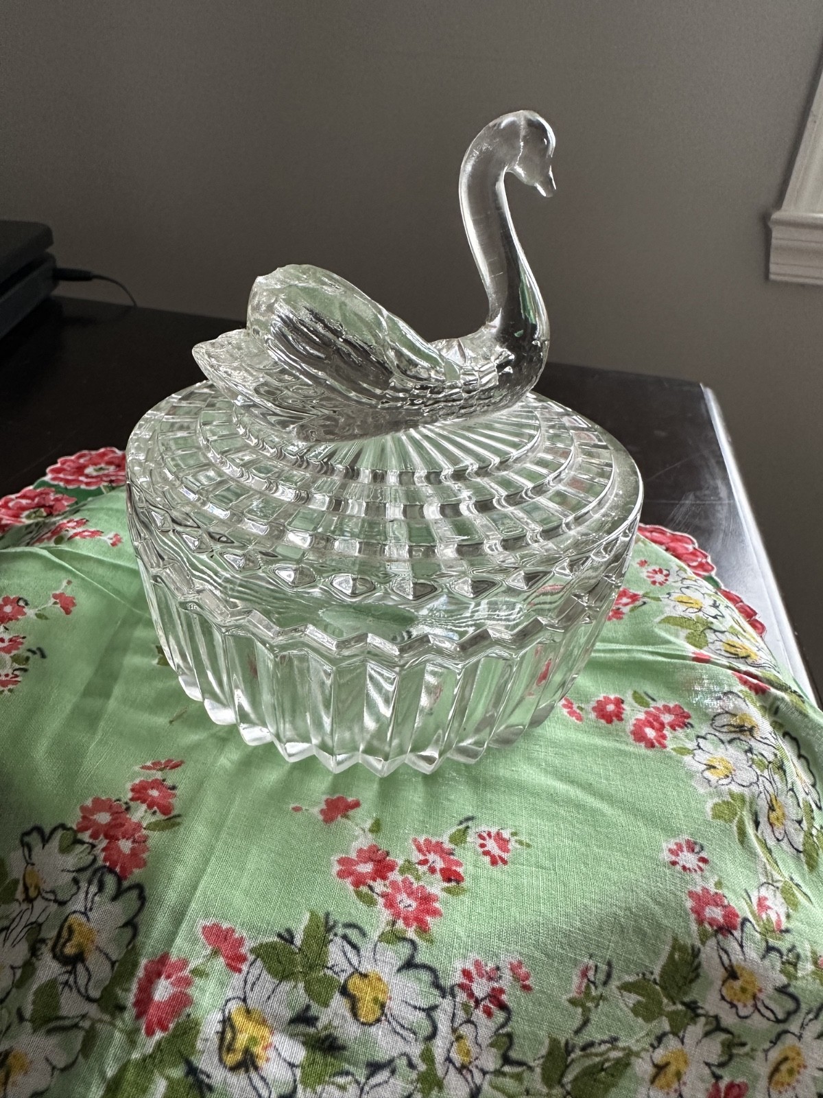 Jeanette Glass Swan Powder Jar Trinket Box Clear Pressed Glass Dish Vintage