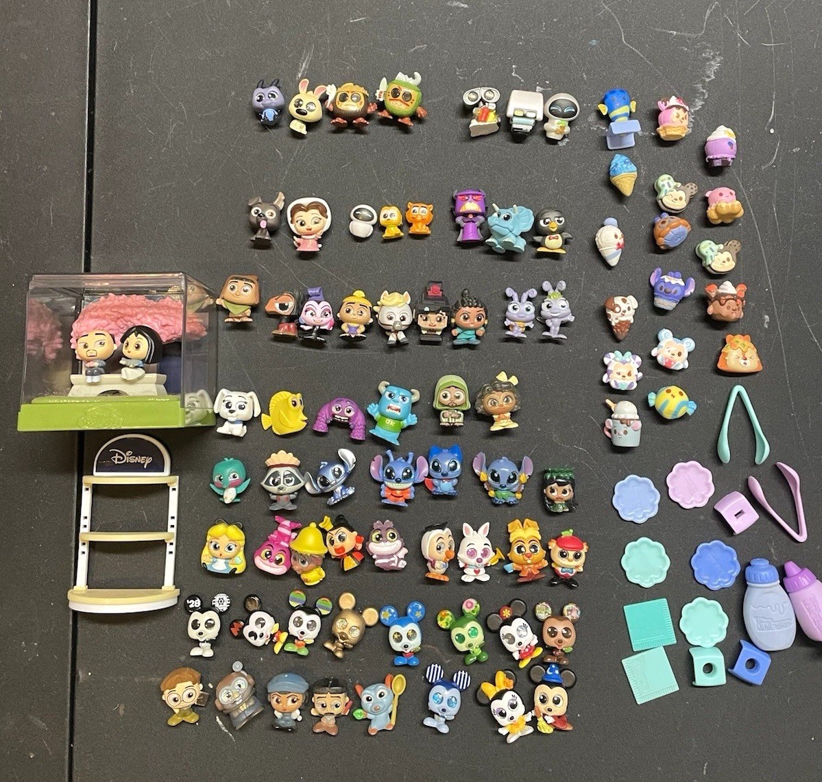 Disney Doorables Lot Assorted Characters, Display Box,81pcs + 17 Accessories Disney Doorables Lot Assorted Characters, Display Box,81pcs + 17 Accessories