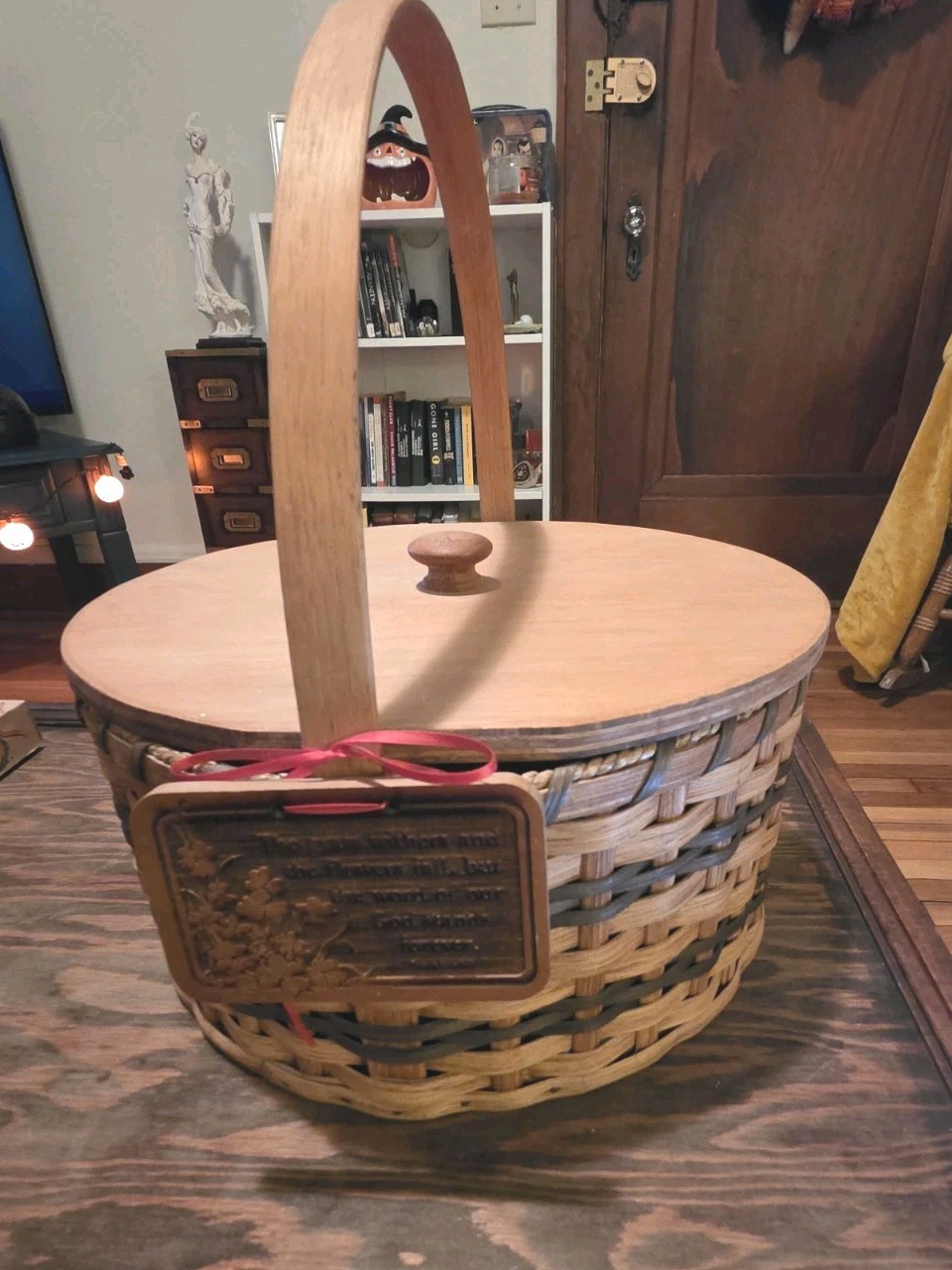 Amish Handmade Round Double Pie Basket Solid Oak Bottom Tray with Handle Signed