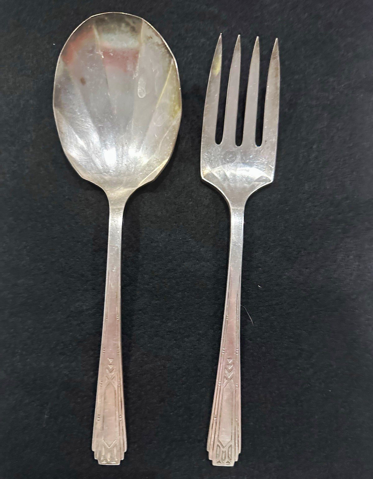 Vintage 1932 Oneida Tudor Plate FRIENDSHIP MEDALITY Serving Spoon&Fork Set Deco