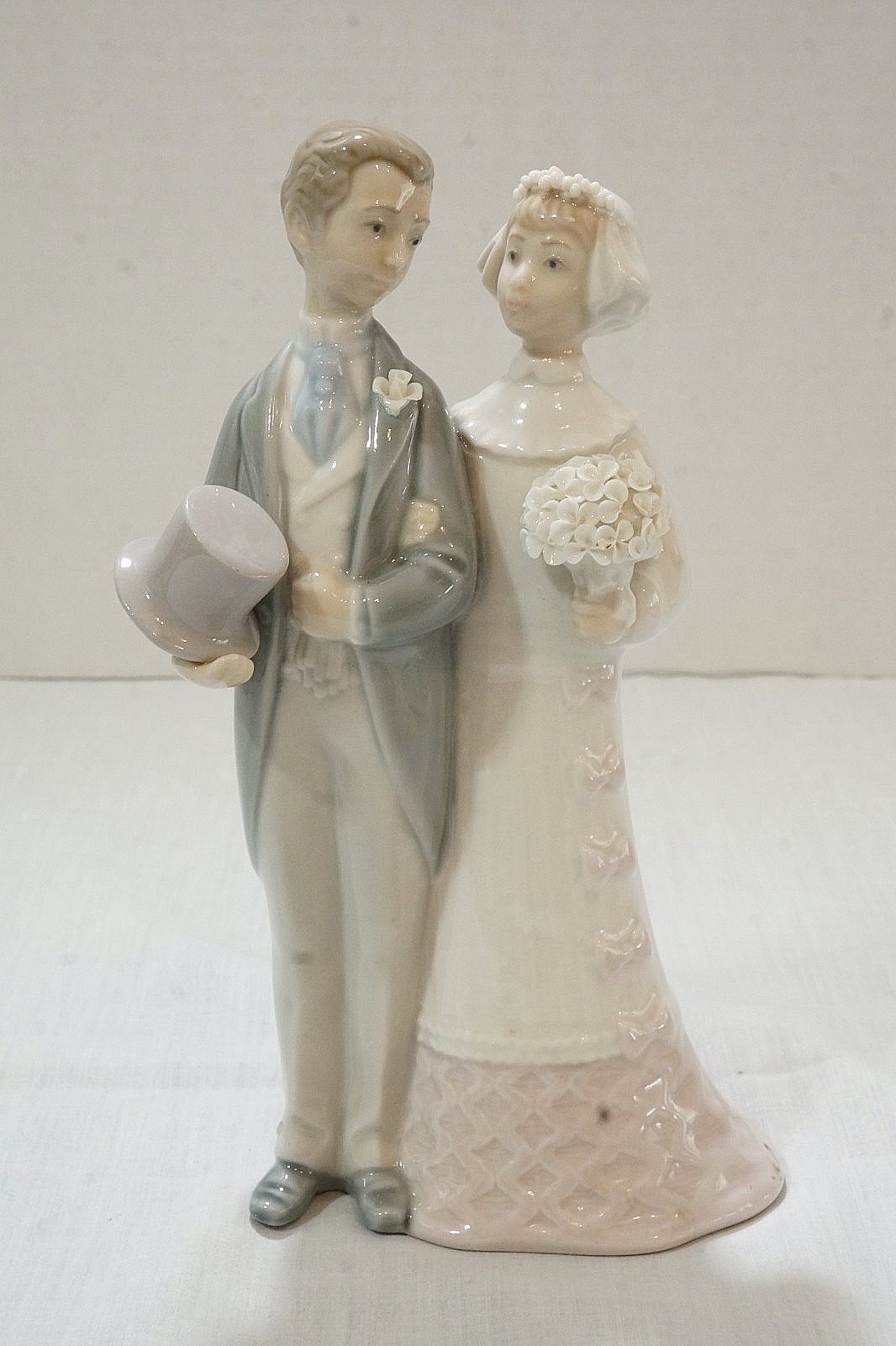 Lladro 4808 Wedding Figurine Bride and Groom Porcelain Statue Retired Vintage