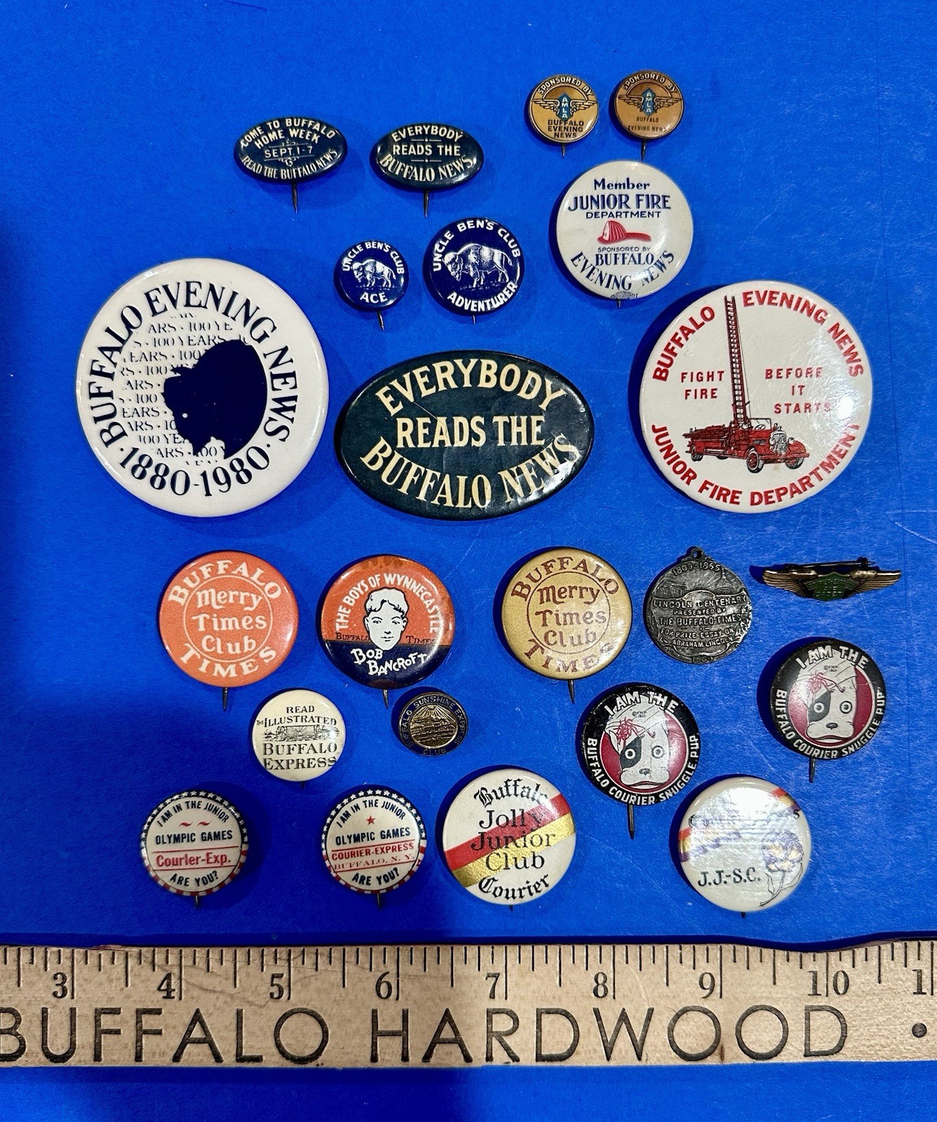 Early BUFFALO NEWSPAPER Pinback Button Collection Express Courier Times NEW YORK