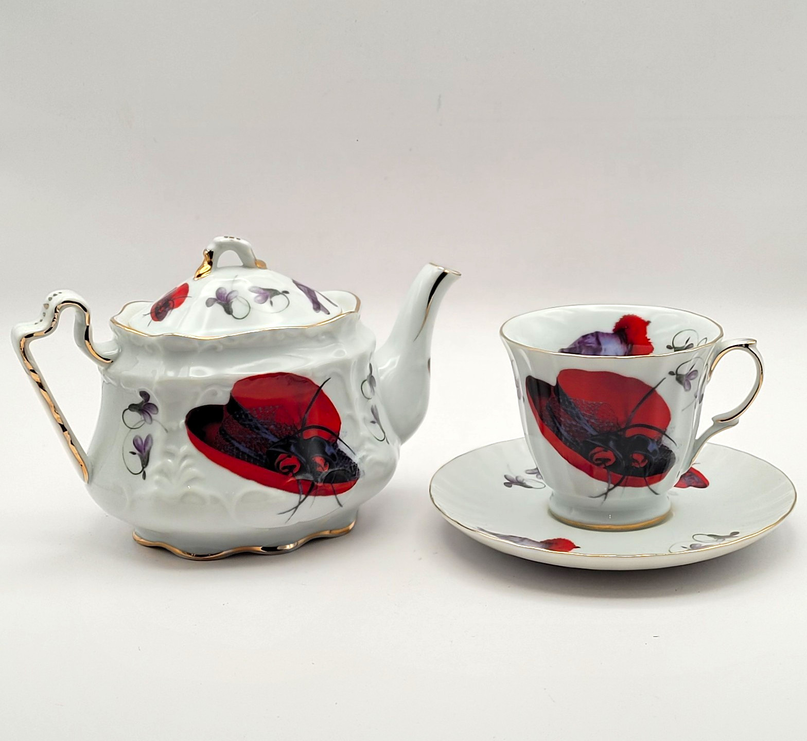 Fielder Keepsakes Fine Porcelain Red Hat Society Tea Pot & Tea Cup Set 2004 USA