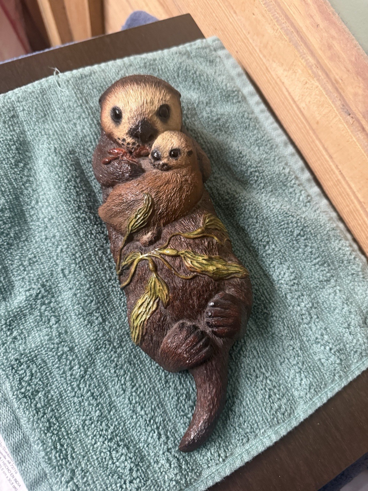 VTG. Rosanna Davalos HEAVEN TO SEA OTTER Mama&Baby Chalkware Sculpture 3x10”