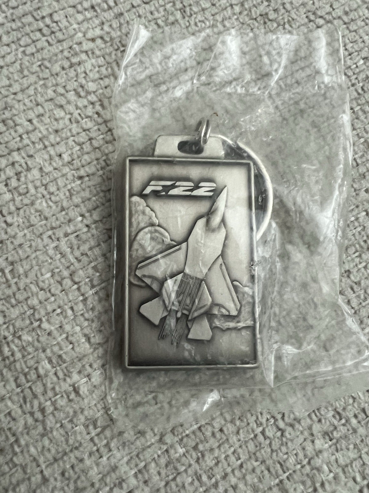 Lockheed Martin F-22 Raptor Jet Keychain Metal Fob Boeing General Dynamics NEW⁠