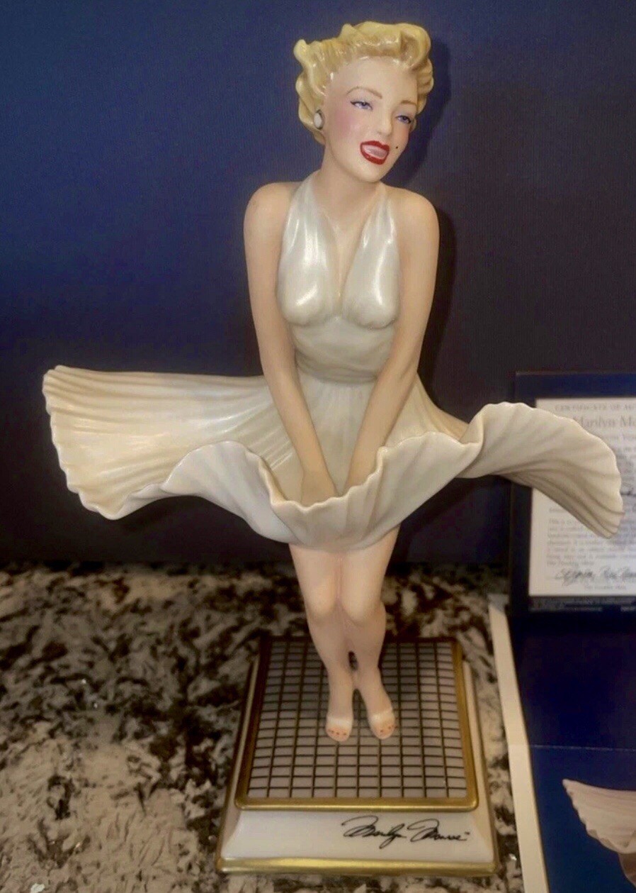 Marilyn Monroe Franklin Mint Figurine 1994 Porcelain 10”