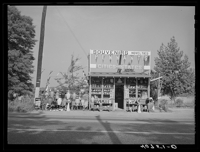 Photo:Washington DC Baltimore Maryland US Highway 1 Souvenir Stand 1940