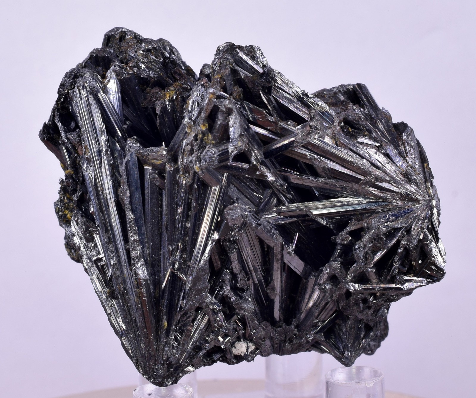 4.7cms STIBNITE CRYSTAL PERU MINERAL SPECIMEN COLLECTOR MB187