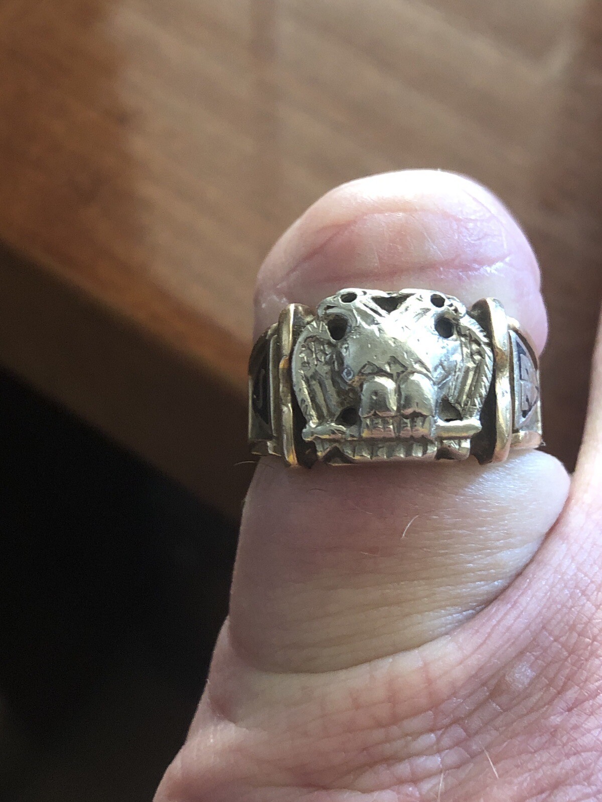 VINTAGE NEW ENGLAND ESTATE MASONIC 10K SOLID GOLD RING  32 DEGREE  11.0g SIZE 10
