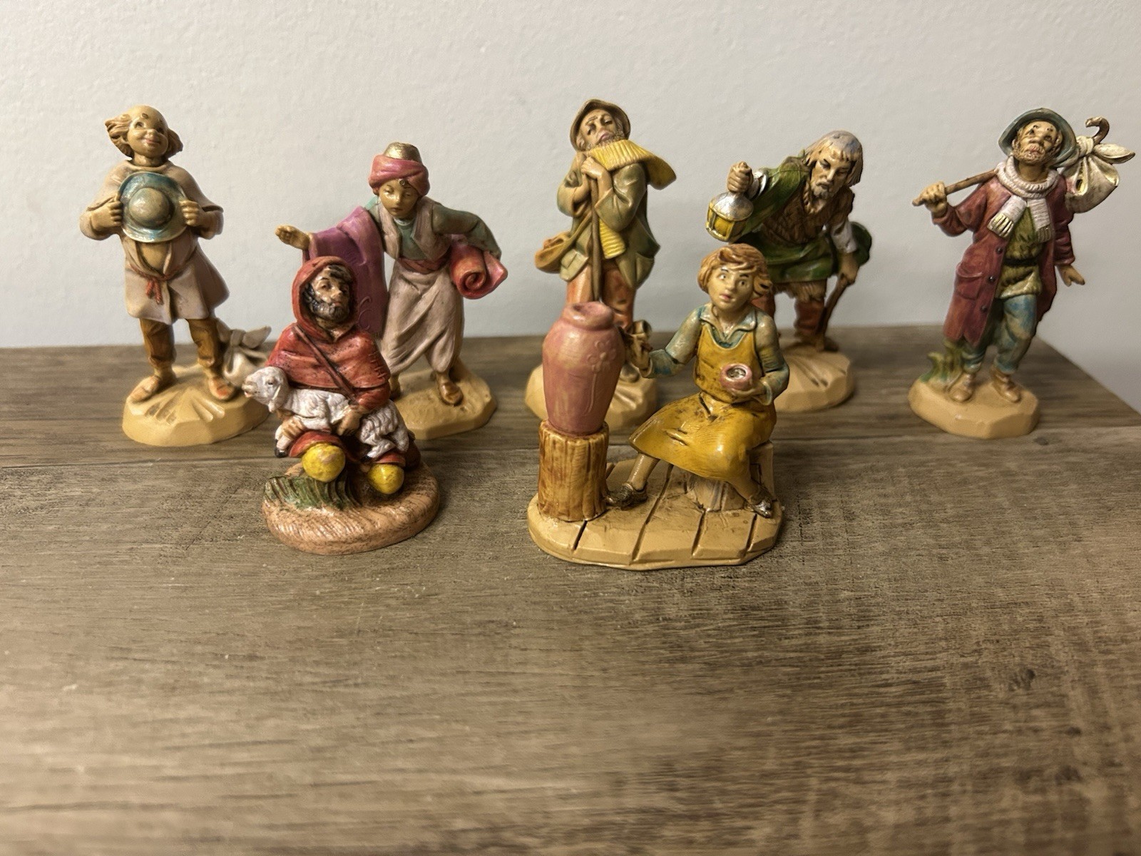 Fontanini Nativity Village Figurines Set 7 Made in Italy Polymer Resin 2.5\