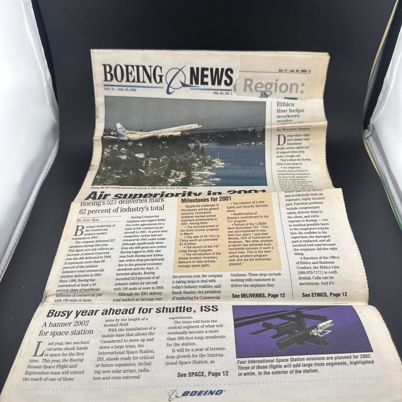 BOEING NEWS💥Jan 2002💥 lots of pictures & details💥 BOEING NEWS💥Jan 2002💥 lots of pictures & details💥