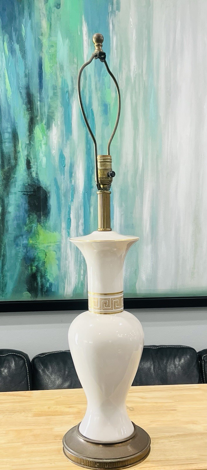 Hollywood Regency Artisan Mid-Century Modern White Ivory Porcelain Lamp