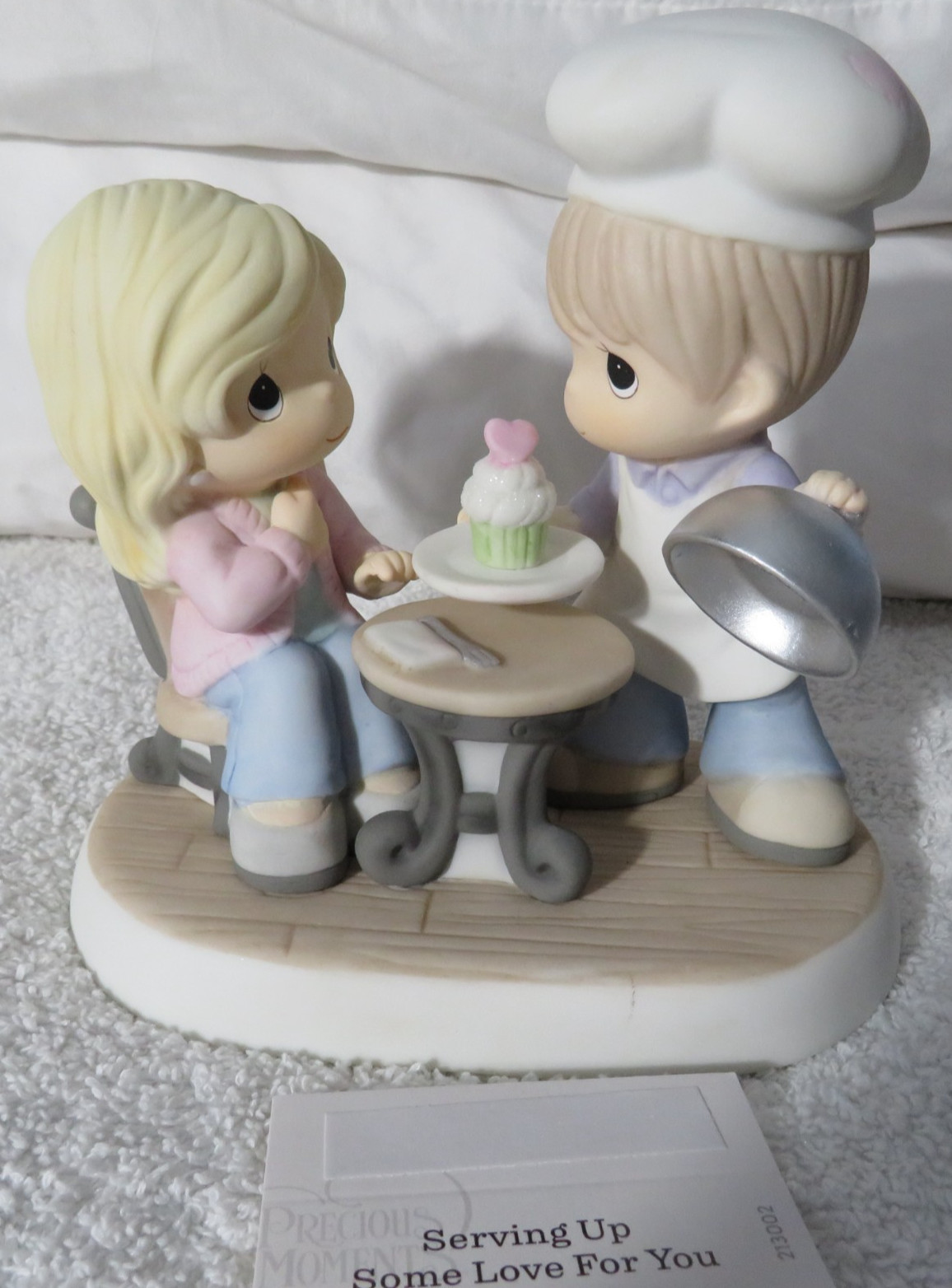 Precious Moments Serving Up Some Love For You Figurine 213002 Chef Cupcake NEW Precious Moments Serving Up Some Love For You Figurine 213002 Chef Cupcake NEW
