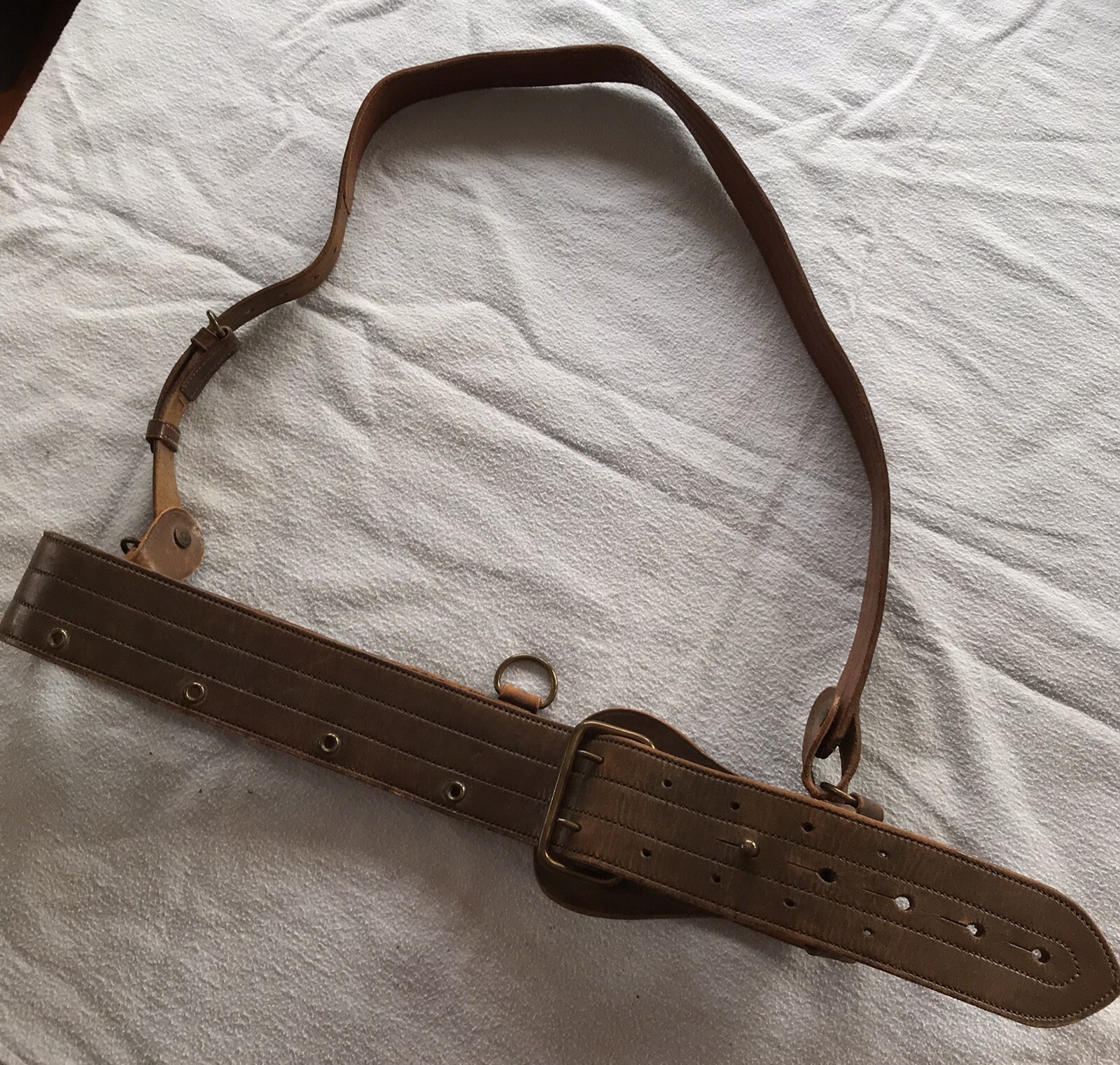 VINTAGE SAM BROWNE LEATHER BELT AND CROSS OVER STRAP VINTAGE SAM BROWNE LEATHER BELT AND CROSS OVER STRAP