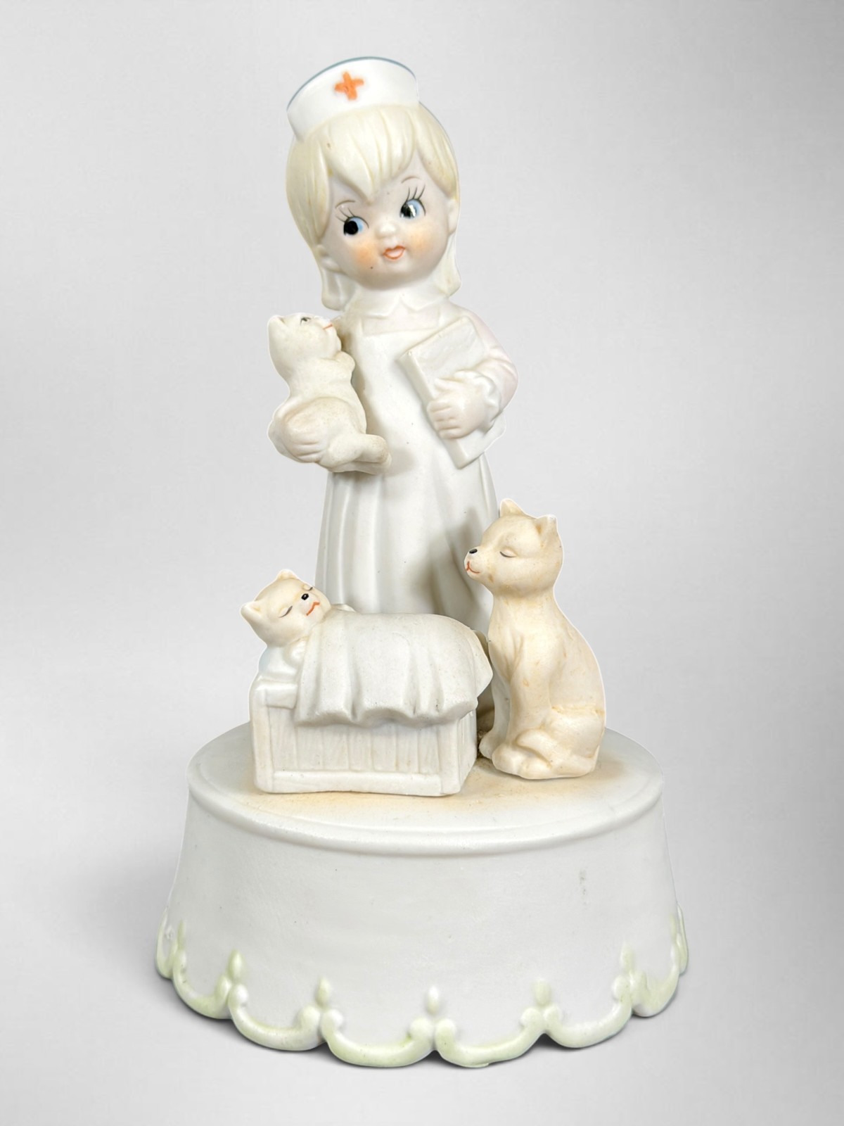 Vintage Meico Nurse Cat Music Box Brahms Lullaby Kittens Taiwan Working