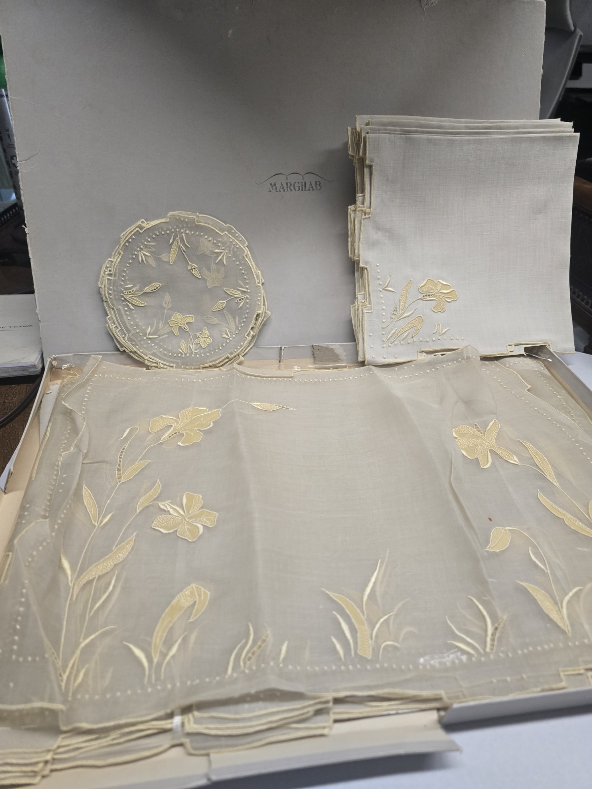 Vintage MARGHAB Madeira Linen Iris Pattern 28pc Set IOB New Old Stock