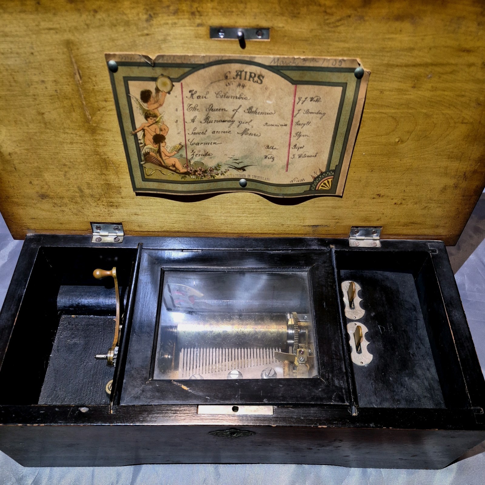 19th-century Mermod Freres Swiss cylinder music box playing 6 musica airs 