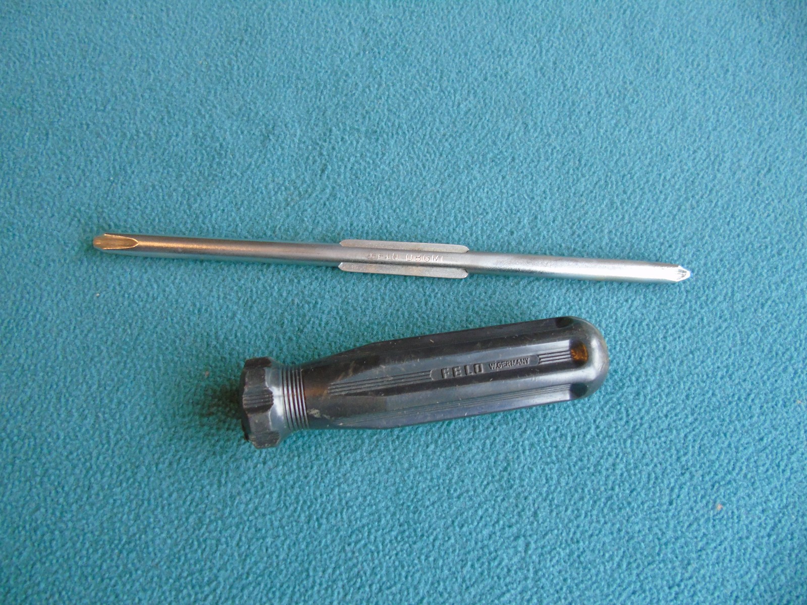Vintage FELO /DBGM – W.German Reversible shaft (FLIP) Phillips Screwdriver Vintage FELO /DBGM – W.German Reversible shaft (FLIP) Phillips Screwdriver