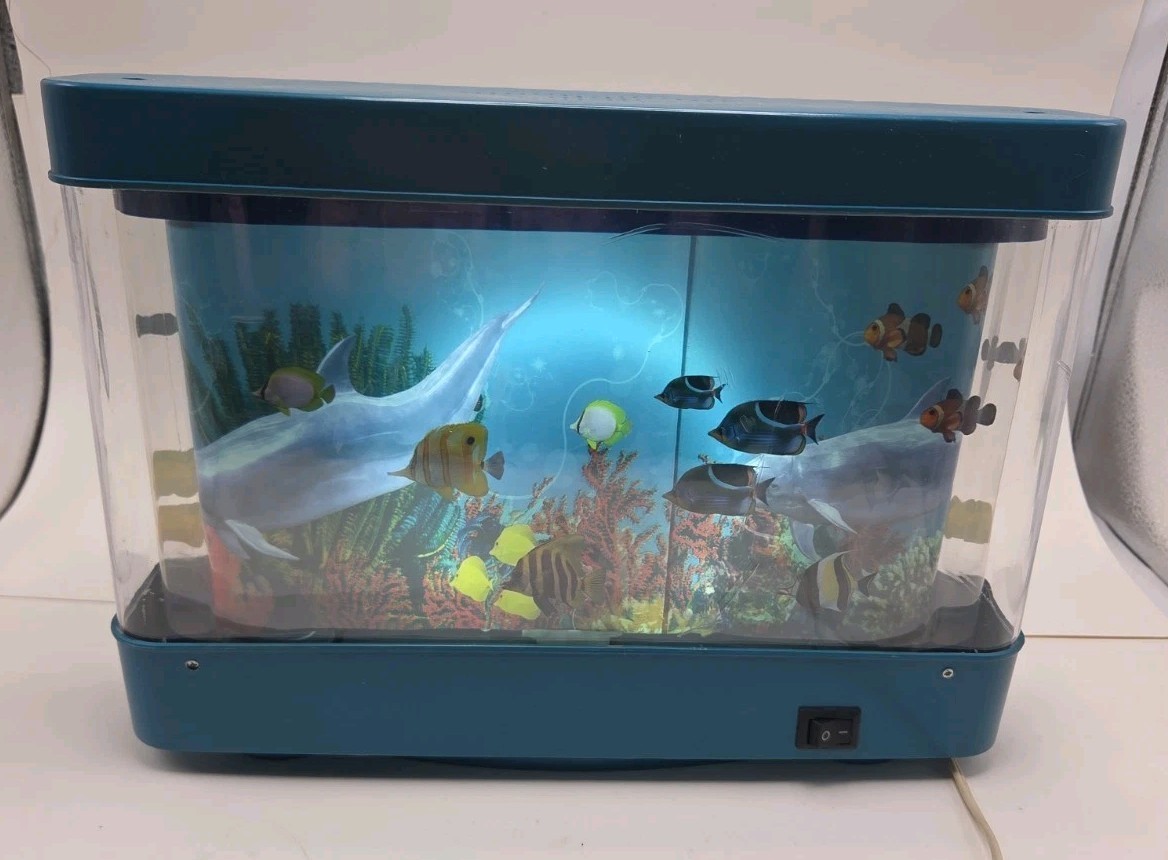 Vintage Living Aquarium Rotating Motion Night Light Moving Ocean Lamp Fish Y2K