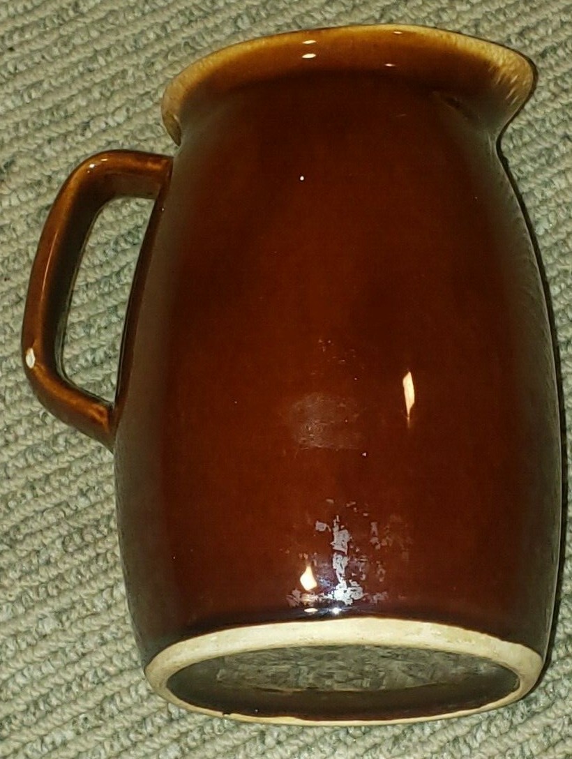 Vintage Hull Pottery Brown Drip 6¾