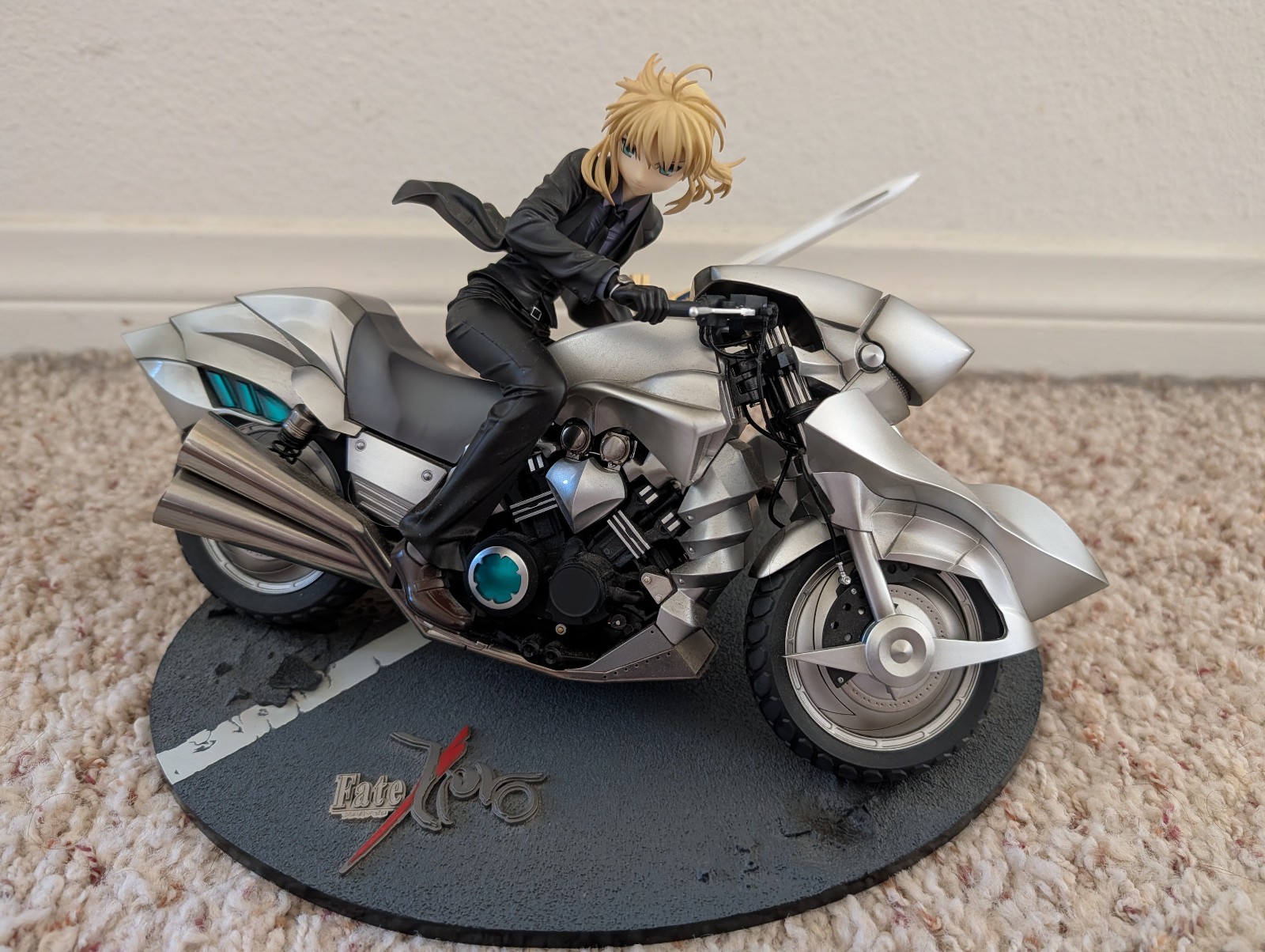 Fate/Zero Saber & Saber Motored Cuirassier 1/8 Scale Figure