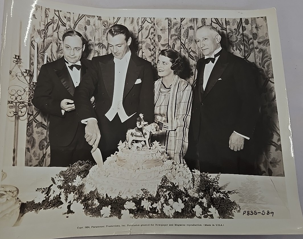 1934 Press Photo 8x10 Gary Cooper & Sandra Shaw Bride & Groom Paramount Party 1934 Press Photo 8x10 Gary Cooper & Sandra Shaw Bride & Groom Paramount Party