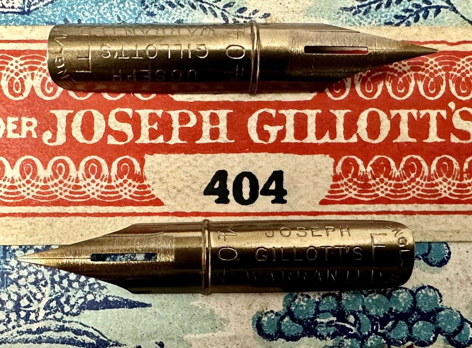 Two Vintage JOSEPH GILLOTT'S 404 F Fine Warranted Flex Dip Pen Nibs Blue Willow