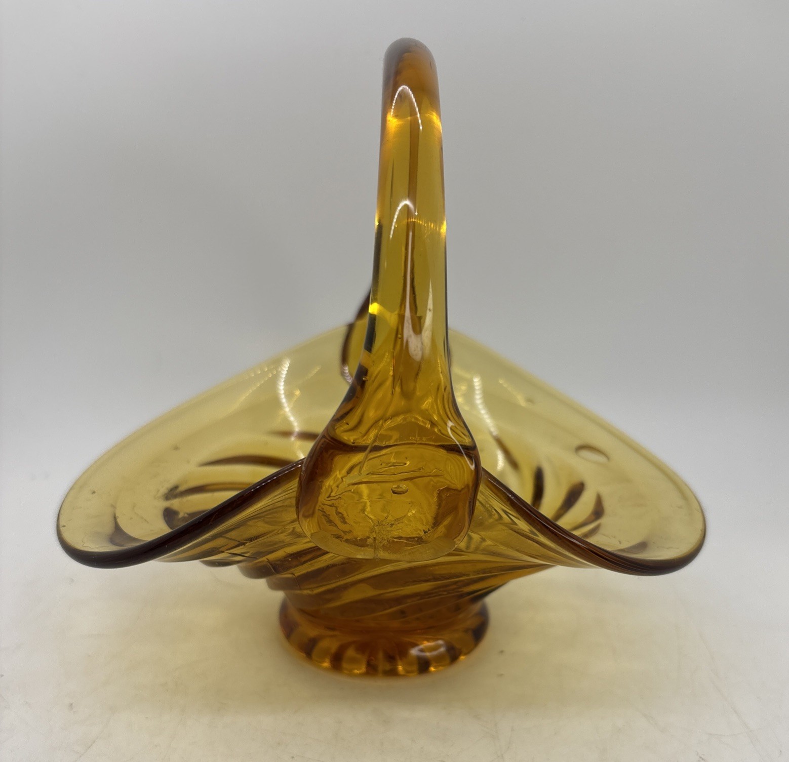 Vintage Amber Handled Swirl Design Art Glass Basket Very Nice 6.75”x6.5”