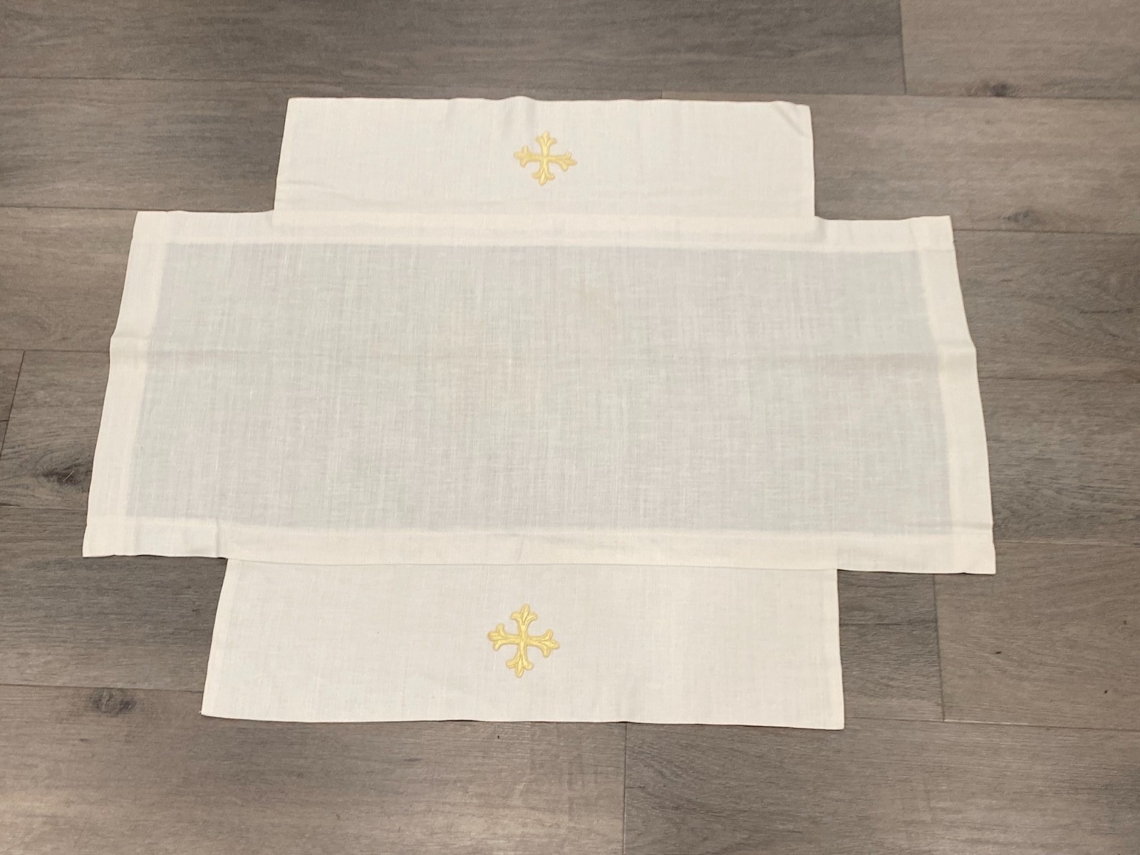 SMALL CLOTH FOR CREDENCE OR GIFT TABLE (SLABBINCK)
