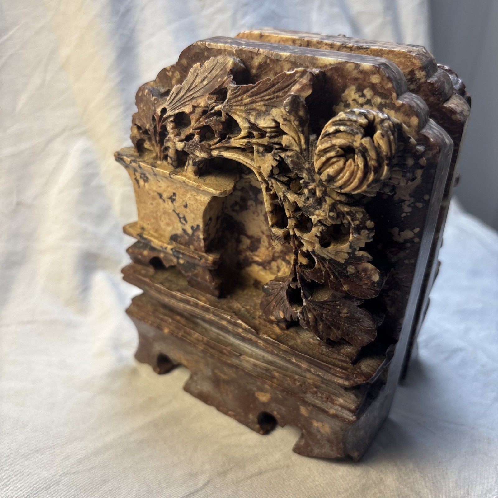 Vintage Chinese Carved Soapstone Bookends Chrysanthemum Flower Pots