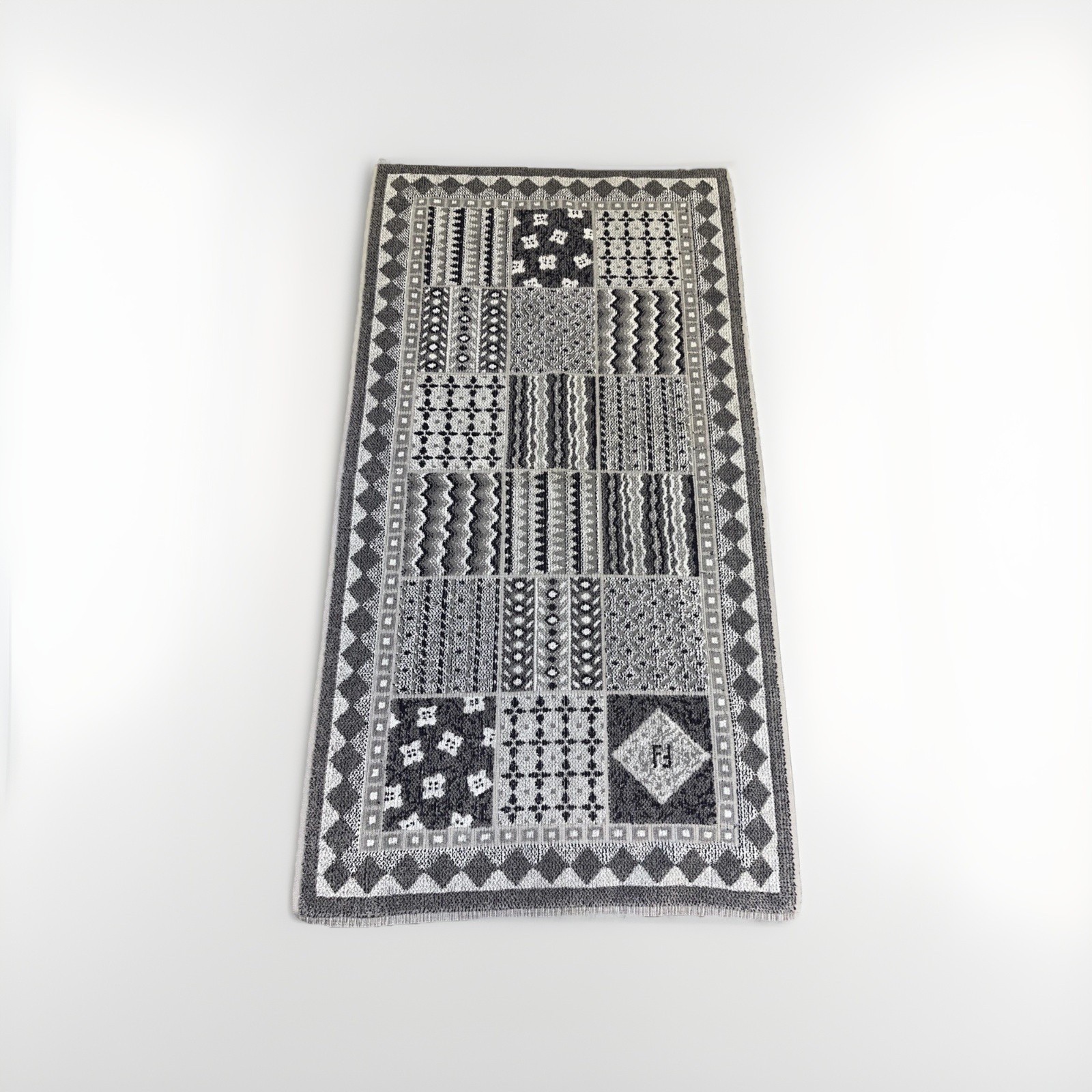 NEW NWOT  Vintage Fendi Cotton Bath Towel 27.5X 51” Geometric Logo Gray Grey USA