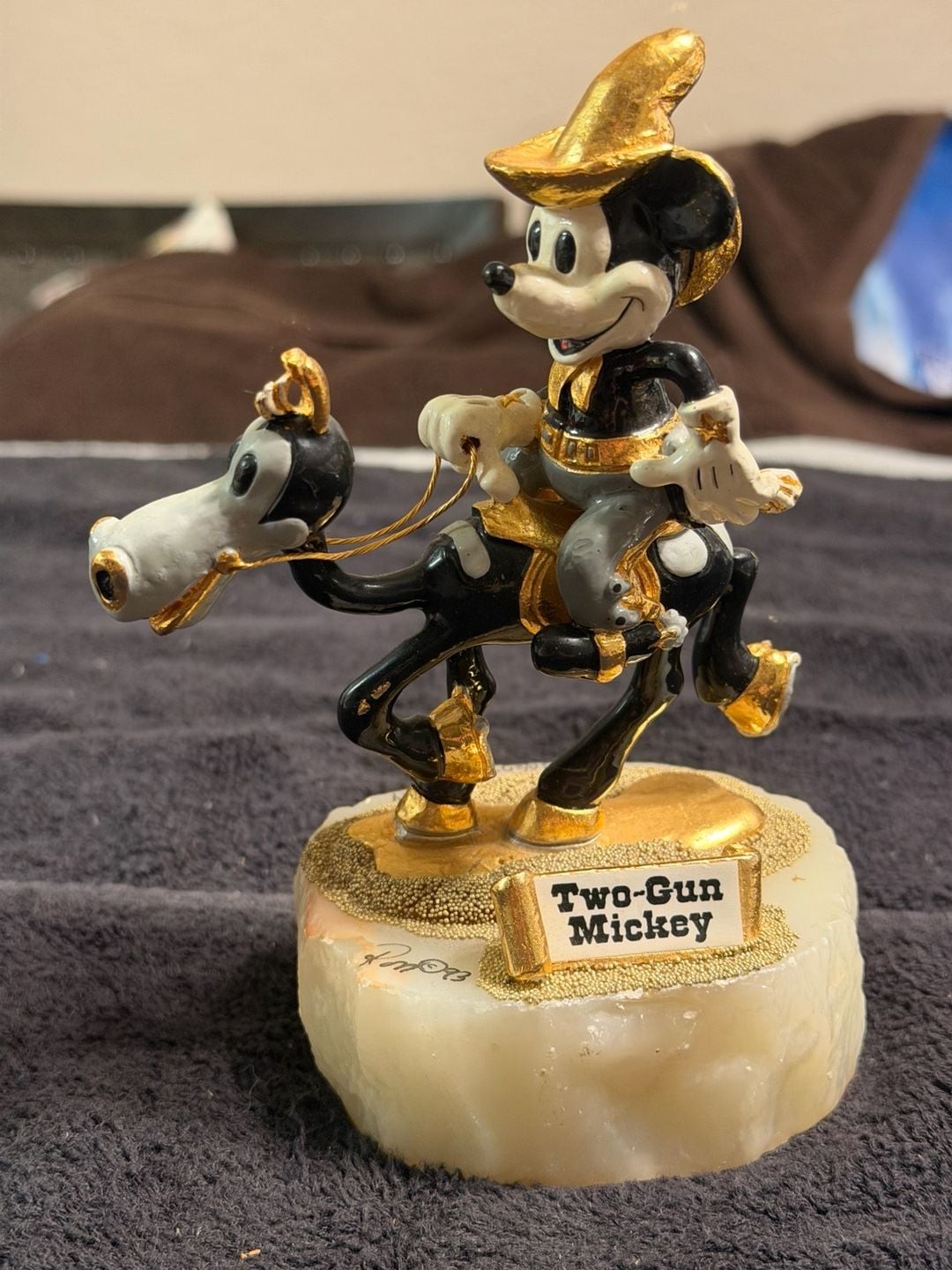 Ron Lee Signed Limited Edition Disney Two-Gun Mickey Figurine 1430/2750