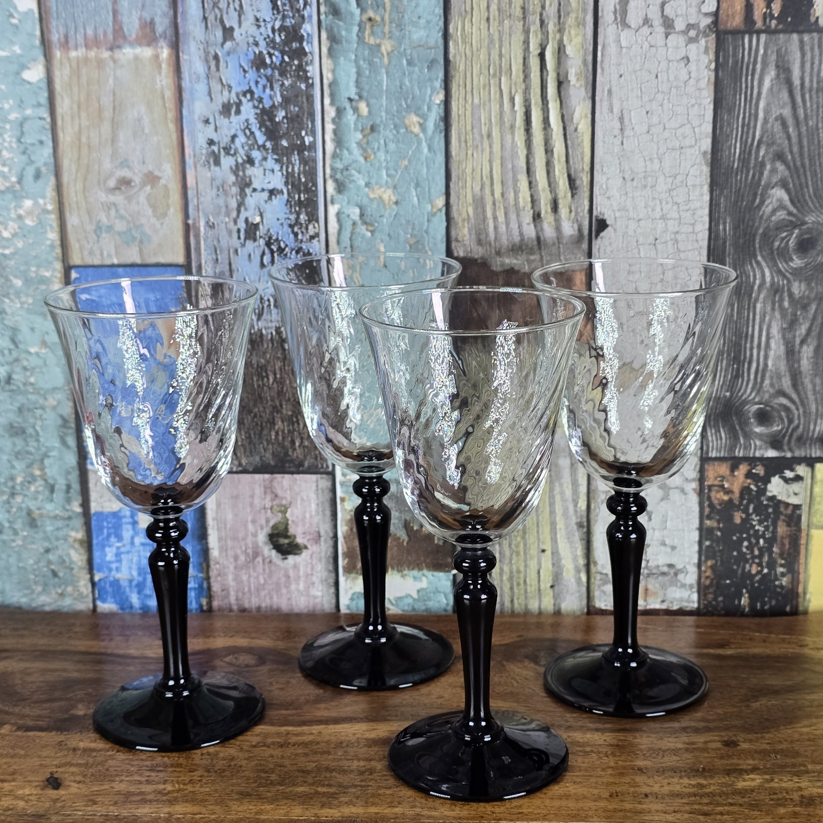Set of 4 Vintage Luminarc D\'Arques Optic Onyx glasses French Glassware 1970s Set of 4 Vintage Luminarc D\'Arques Optic Onyx glasses French Glassware 1970s
