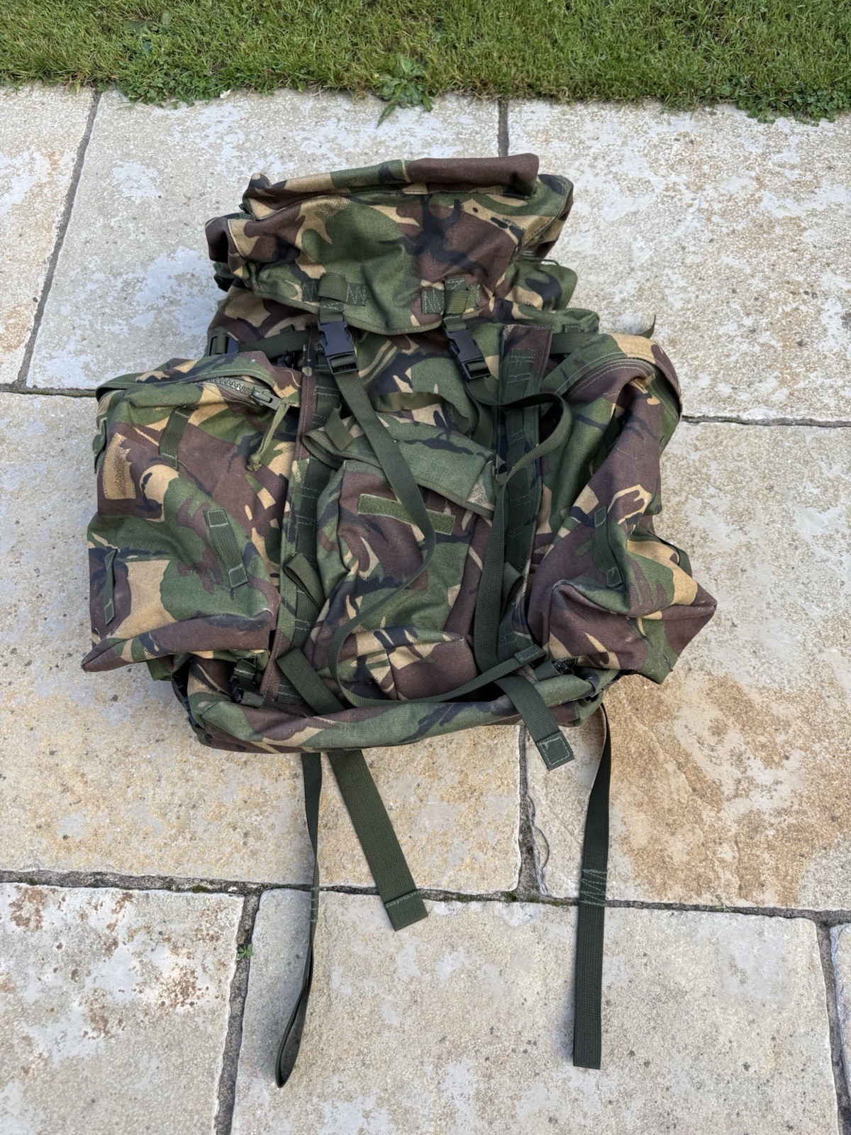 British Army DPM PLCE Infantry Bergen IRR 100L Zip On Side Pouches British Army British Army DPM PLCE Infantry Bergen IRR 100L Zip On Side Pouches British Army