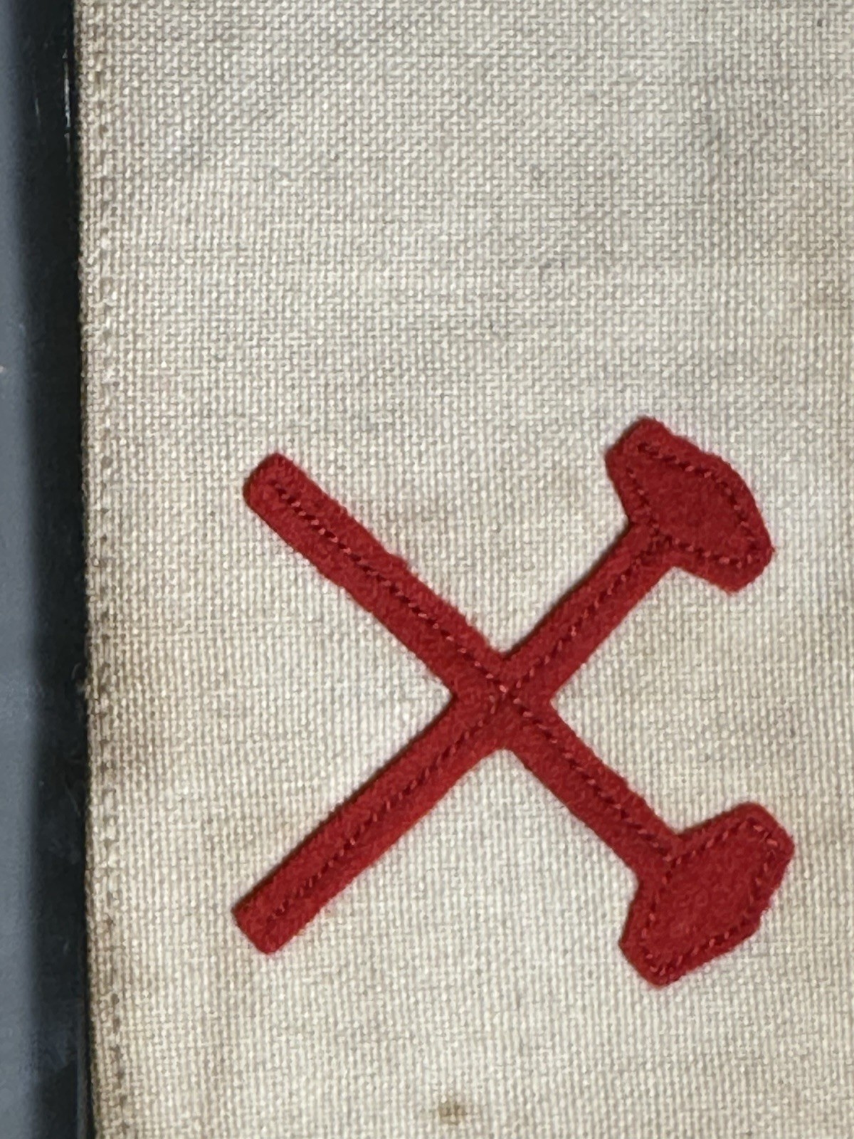 M1902 (Duck) Canvas ARTILLERY MECHANIC CHEVRON TO THE KHAKI UNIFORM