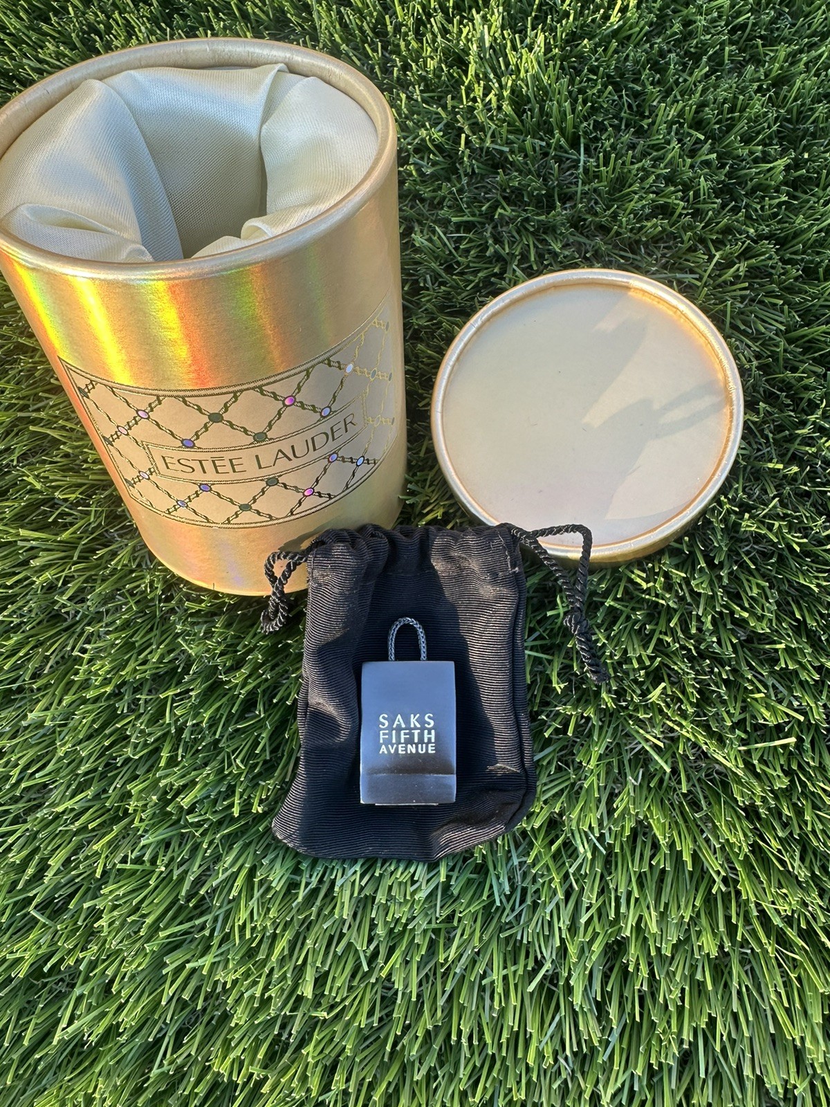 ⭐️Estee Lauder Saks Fifth Avenue Shopping Bag Perfume Solid⭐️