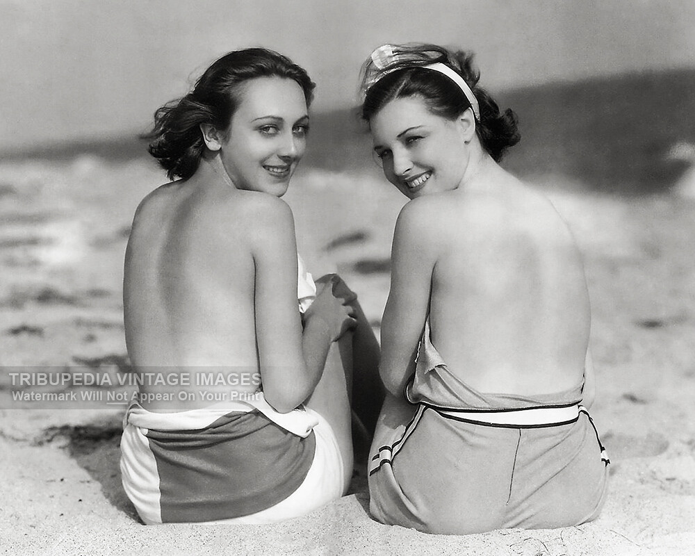 Beautiful Topless Sunbathing Girls Vintage 1929 Photo Hollywood Celebrities