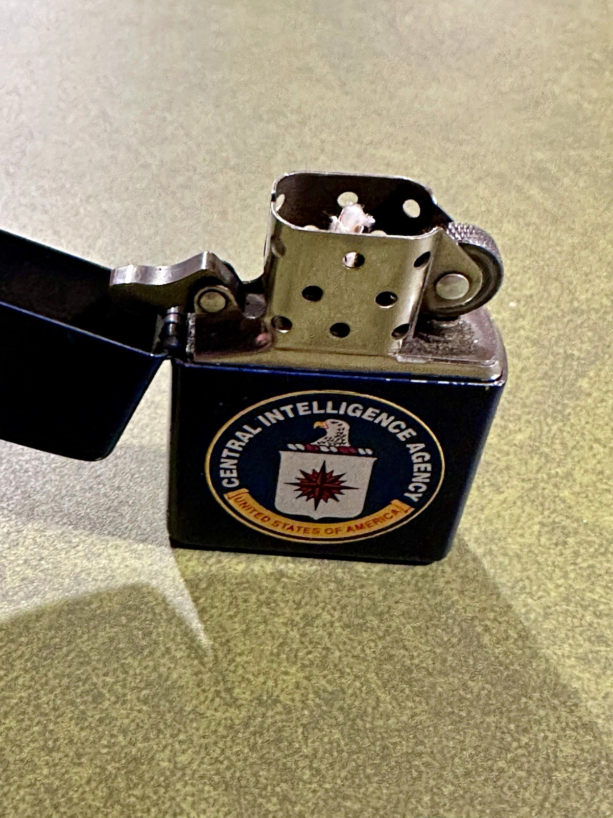 Authentic 2005 Zippo CIA Central Intelligence Agency Emblem Blue Lighter