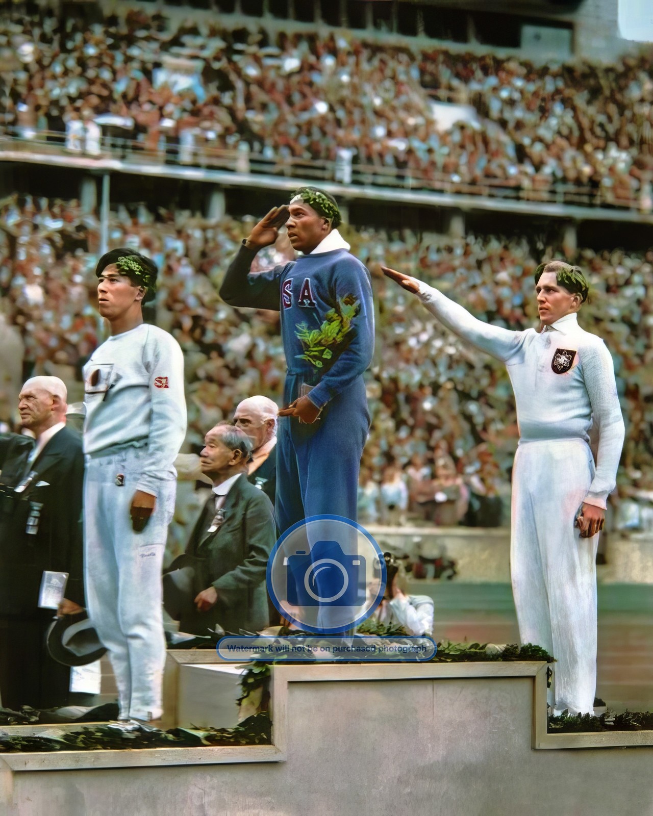 JESSIE OWENS STANDING ON PODIUM AT 1936 OLYMPICS BERLIN GERMANY 8X10 COLOR PHOTO JESSIE OWENS STANDING ON PODIUM AT 1936 OLYMPICS BERLIN GERMANY 8X10 COLOR PHOTO